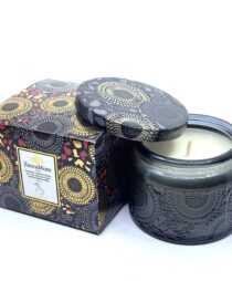 ZUCCAMORE CANDLE - BLACK CEDAR WOOD & JUNIPER